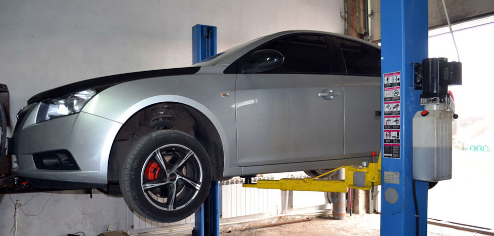 Рабочая зона автосервиса